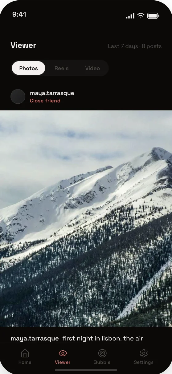 Viewer screen — chronological feed